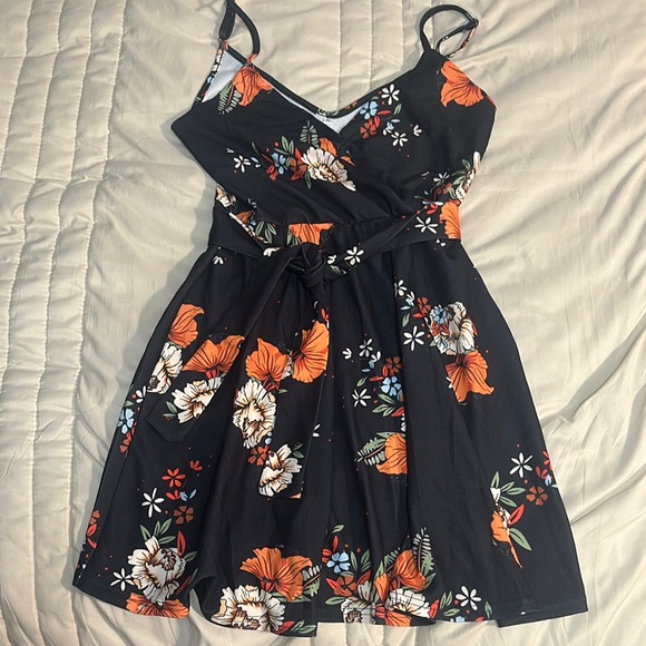 Dresses & Skirts - Floral Black Dress with Orange and White Accents Womens Size Medium